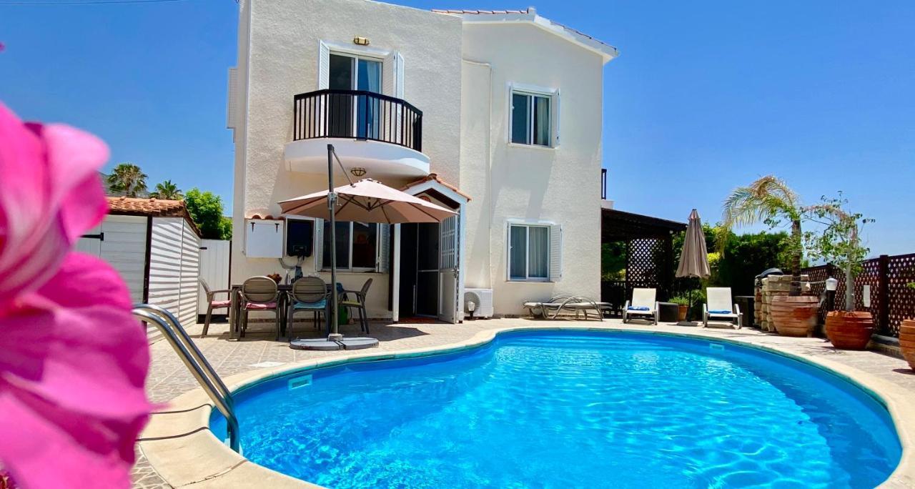 Villa Alicia With Priv Pool, Beautiful Garden And Shady Veranda- 5 Min To The Beach Пейя Экстерьер фото